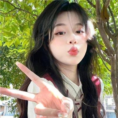 弗洛尔和她的两个丈夫